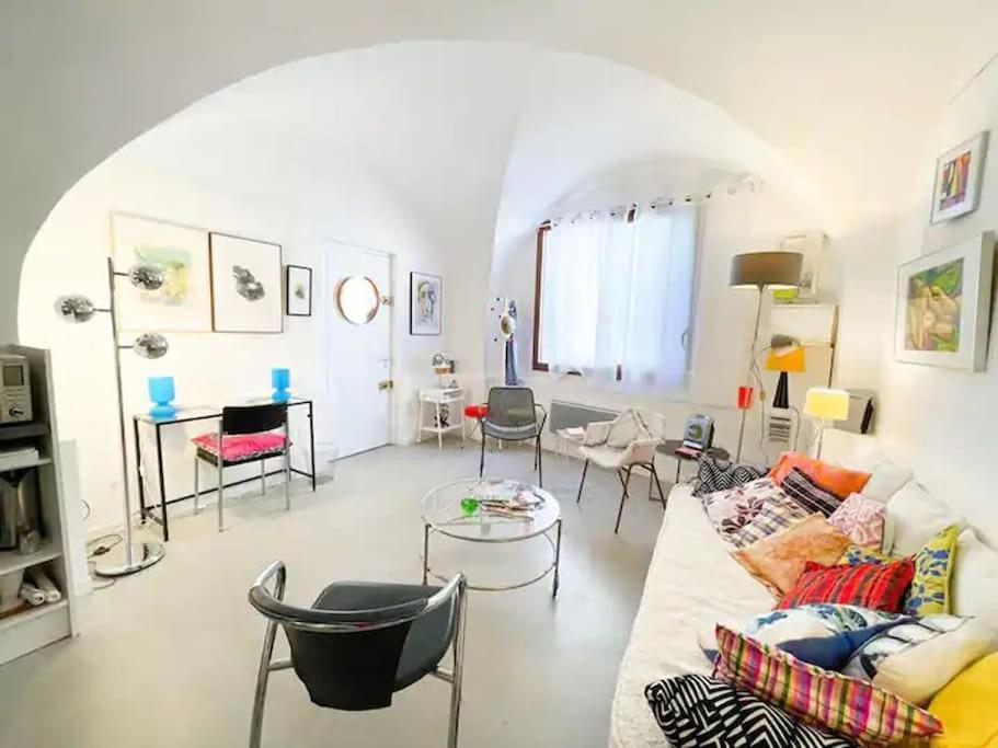 Le Studio Du Marquis Marsanne Екстериор снимка